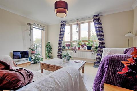 2 bedroom flat for sale, Riverside, Cambridge