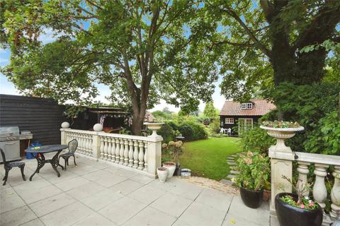 6 bedroom house for sale, High Street, Ongar, Essex, CM5