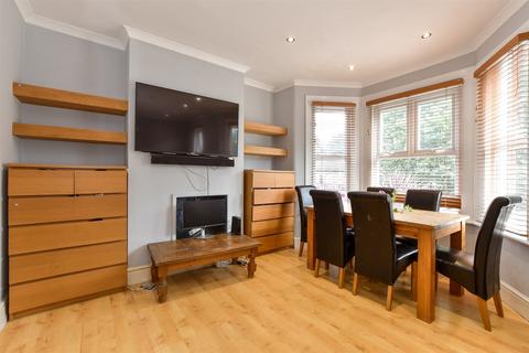 3 bedroom flat for sale, Chingford Road, Walthamstow