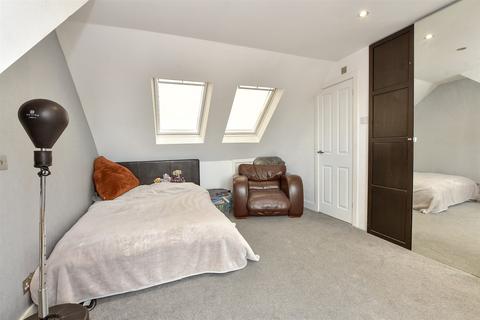 3 bedroom flat for sale, Chingford Road, Walthamstow