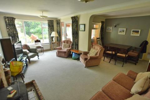 5 bedroom chalet for sale, Chestnut Grove, Wimborne, BH21 7NG