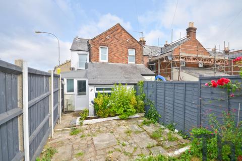 2 bedroom end of terrace house for sale, Newport PO30