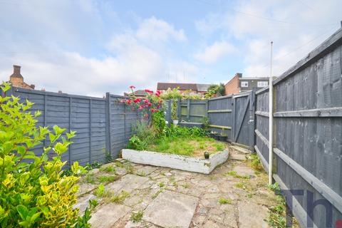 2 bedroom end of terrace house for sale, Newport PO30