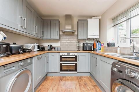 36 Newstead, Tamworth, B79 7UU