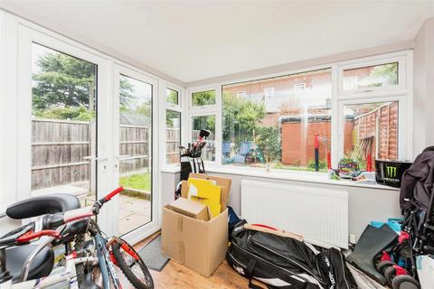 36 Newstead, Tamworth, B79 7UU