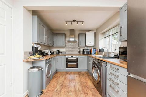 36 Newstead, Tamworth, B79 7UU