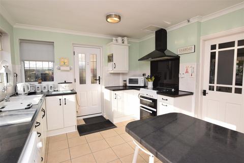 14 Central Parade, Grimsby, DN34 4HF