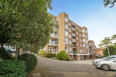 2 bedroom flat for sale, Arundel Road, Eastbourne BN21