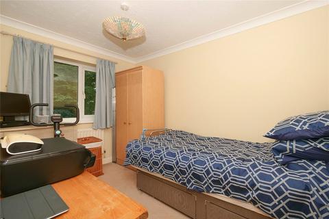 8 Bescaby Grove, Baildon, Shipley, BD17 6ST