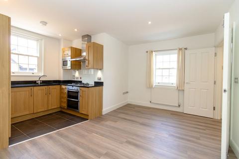 2 bedroom ground floor flat for sale, Burgage Mews, Alresford, SO24 9FJ