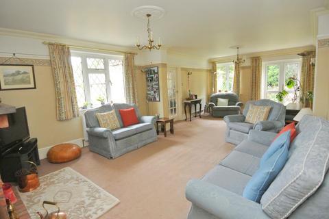 4 bedroom detached house for sale, Moorhayes Drive, Laleham Village TW18