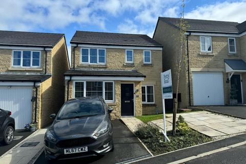 3 bedroom detached house for sale, Lanky Gardens, Colne