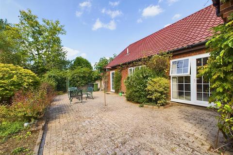 3 bedroom detached bungalow for sale, Neatherd Moor, Dereham