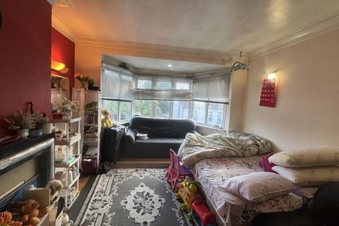 2 bedroom flat for sale, Masons Avenue, Harrow Wealdstone, HA3