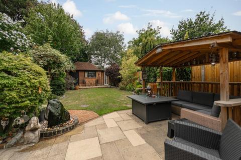28 Darcy Road, Ashtead, KT21 1SL
