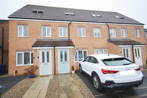 3 bedroom townhouse for sale, Woolf Drive, South Shields