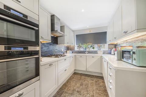 89 Bascombe Grove, Crayford, Dartford, DA1 3RH