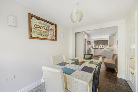 89 Bascombe Grove, Crayford, Dartford, DA1 3RH