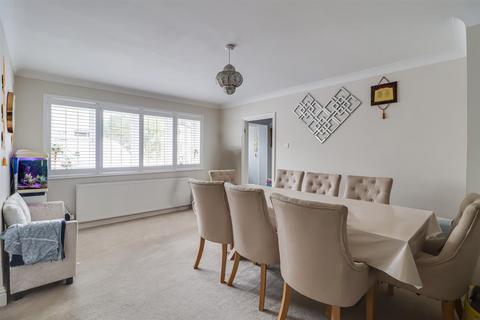 5 bedroom detached house for sale, Clarence Road North, Benfleet SS7