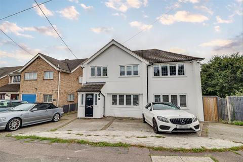 5 bedroom detached house for sale, Clarence Road North, Benfleet SS7