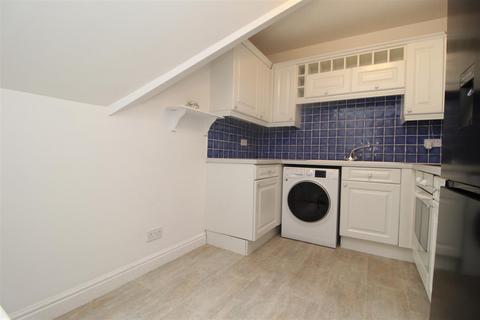 2 bedroom apartment to rent, Nursery Gardens, Thirsk YO7