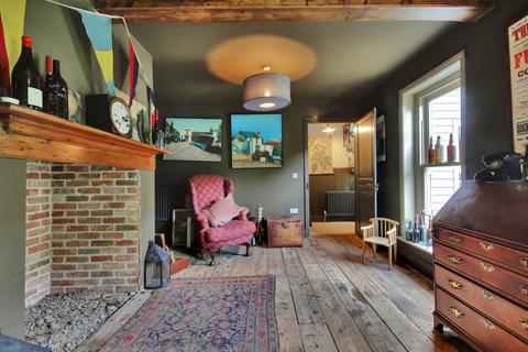 12 West Cross, Tenterden, TN30 6JL