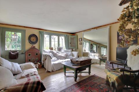 12 West Cross, Tenterden, TN30 6JL