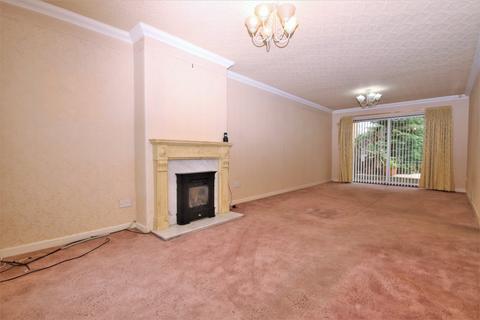 2 bedroom semi-detached house for sale, Woodland Avenue, Widnes, WA8