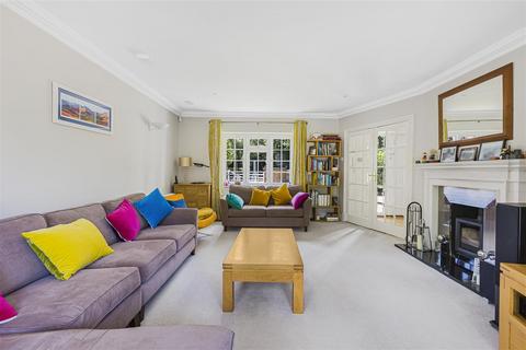 undefined, Pine Grove, Brookmans Park AL9