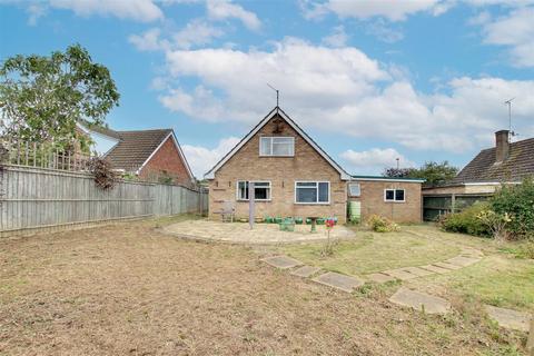 3 bedroom chalet for sale, Chestnut Road, St Ives