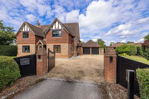 4 bedroom detached house for sale, Warbrook Lane, Hook RG27