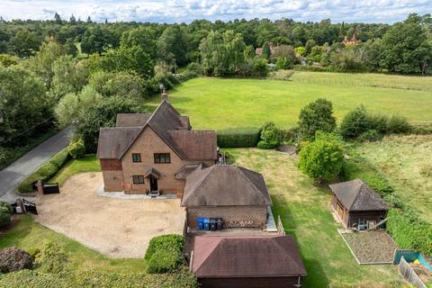 4 bedroom detached house for sale, Warbrook Lane, Hook RG27