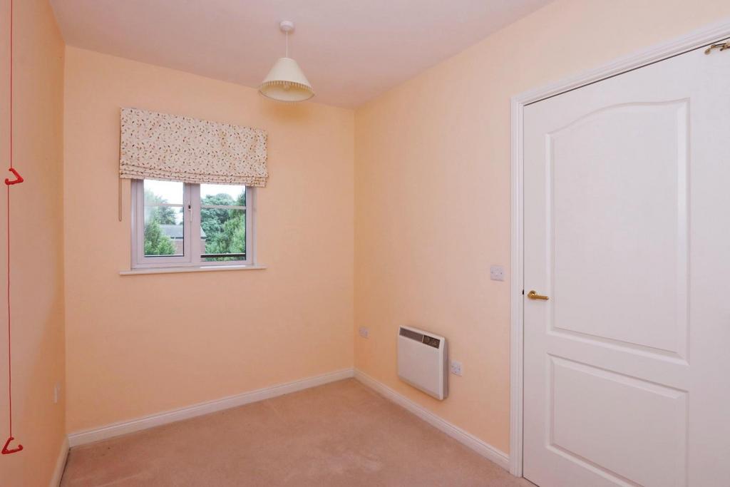 BEDROOM 2.jpg