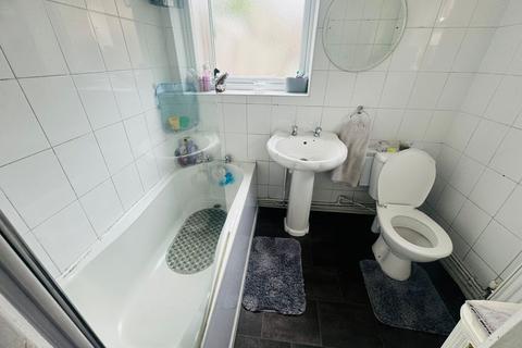31 Baptist End Road, Netherton, Dudley, DY2 9DH