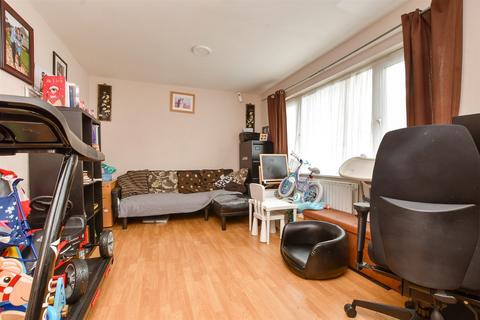 2 bedroom ground floor flat for sale, Meteor Way, Wallington, Surrey