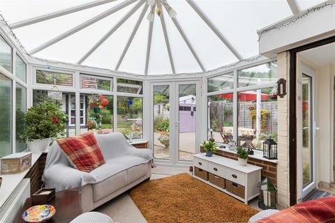 6 Chilcroft Road, Haslemere, GU27 1JJ