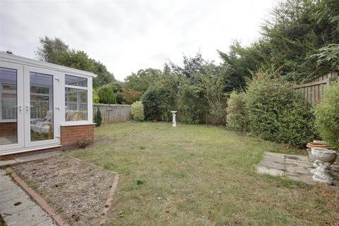 2 bedroom detached bungalow for sale, Alder Close, Brough