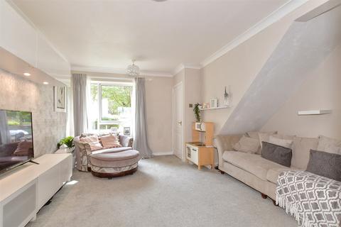 4 Chapel Wood, New Ash Green, Longfield, DA3 8RA