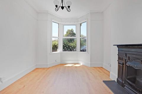 1 bedroom flat for sale, Linden Grove, London