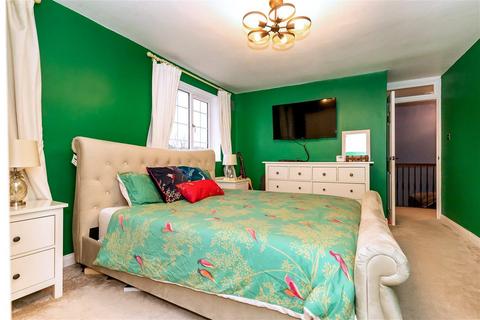 47 Crows Road, Epping, CM16 5DH
