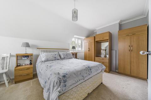 10 Orchard Lea, Southfleet, Gravesend, DA13 9LT
