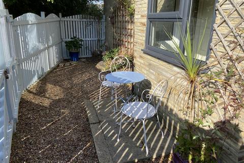 2 bedroom cottage for sale, Bankfield Lane, Huddersfield HD5