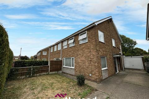 3 bedroom semi-detached house for sale, Bullivant Road, Doncaster DN7