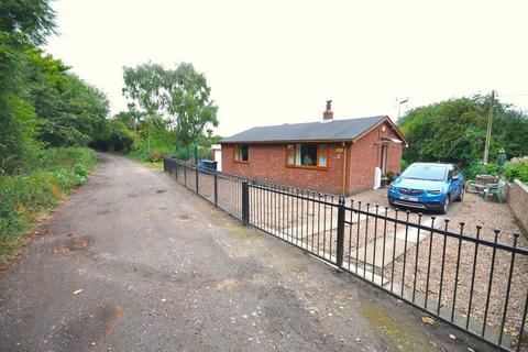 2 bedroom detached bungalow for sale, Waterside, Thorne