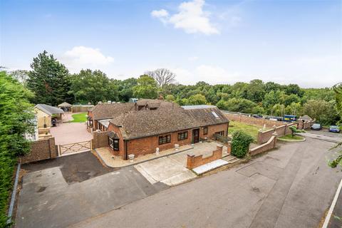 7 bedroom detached bungalow for sale, Sittingbourne Road, Detling