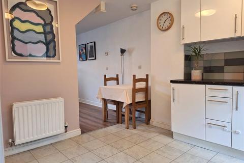 6 Dunster Close, Chadderton, Oldham, OL9 8BS