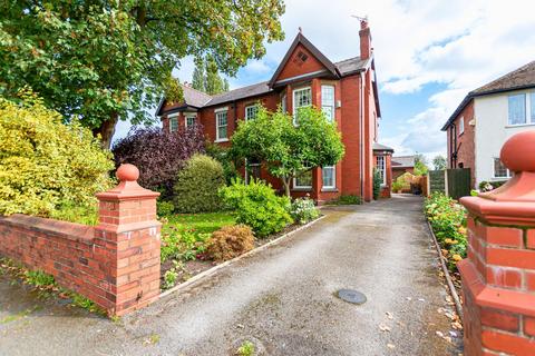 4 bedroom semi-detached house for sale, St. Helens Road, Leigh WN7