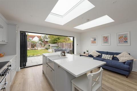 39 Manor Road, Whitstable, CT5 2JS