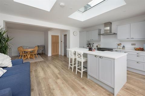 39 Manor Road, Whitstable, CT5 2JS