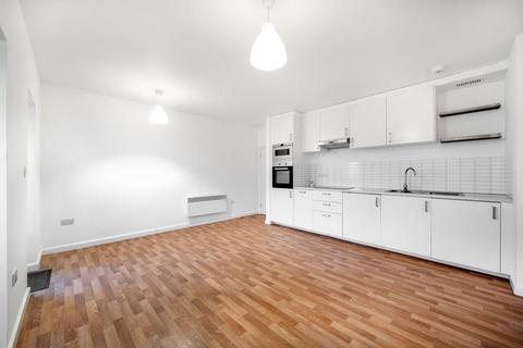 1 bedroom flat for sale, Newbury,  Berkshire,  RG14